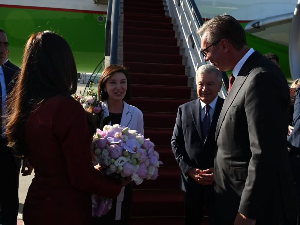 Председник Узбекистана стигао у дводневну посети Србији, на аеродрому га дочекао председник Вучић