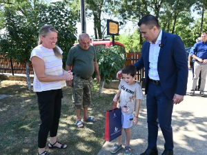 Милићевић посетио породицу која се вратила из Немачке: 