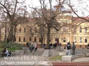 Ученици Јовине гимназије у школској згради после више од годину дана