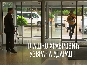 Плашко Храбровић узвраћа ударац