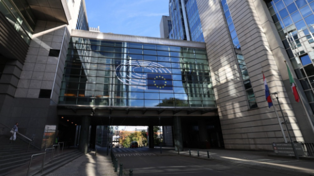 Comisia Europeană răspunde criticilor aduse de Brnabic