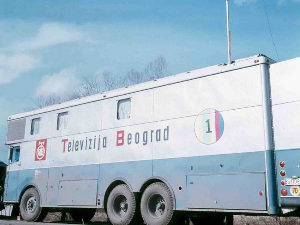 Трезор: Телевизија у боји и на точковима