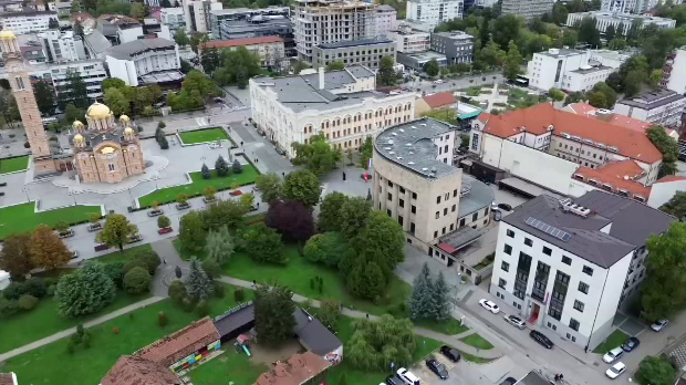 Трка за власт у БиХ – неизвестан изборни дан после мирне кампање, изазов и нови начин гласања