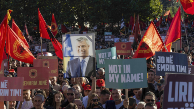 У Приштини на сцени борба за власт, измене закона отварају Тачију пут за слободу