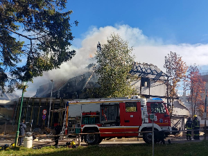 Локализован пожар у хотелу на Копаонику
