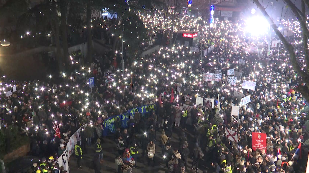 Protest studenata ispred zgrade RTS-a | Društvo | RTS