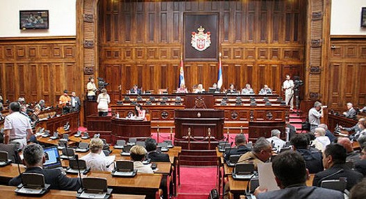 Два закона пред посланицима