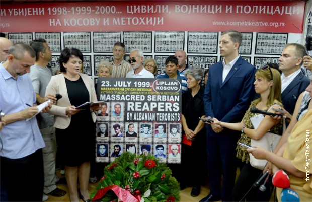 Марко Ђурић на обележавању годишњице убиства српских жетелаца Марко Ђурић на обележавању годишњице убиства српских жетелаца