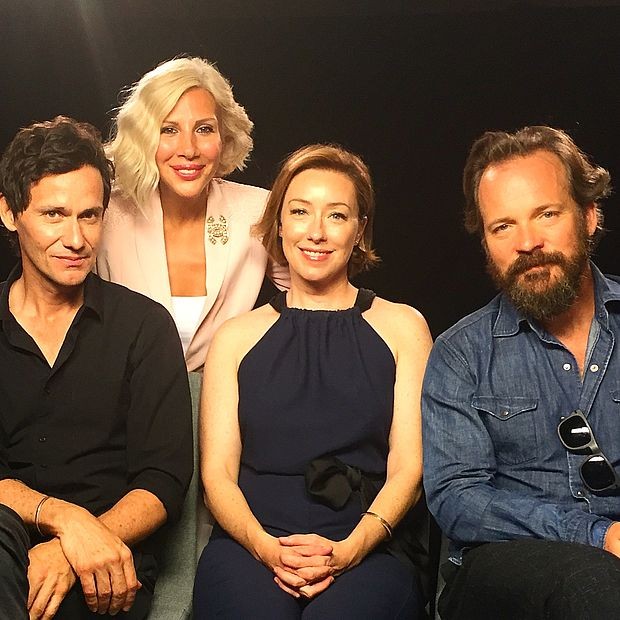 Sandra Perović sa glumcima iz serije 