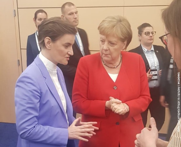 Брнабићева са Меркеловом на маргинама самита