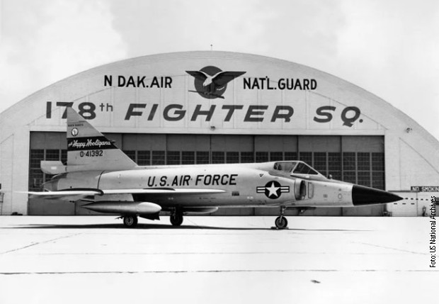 F-102 „delta deger“ F-102 „delta deger“