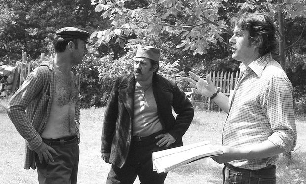 ''Пуцањ у шљивику преко реке''