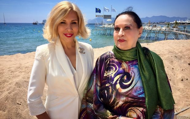 Оливера Катарина и Сандра Перовић