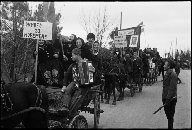 Манифестације поводом проглашења Републике 29. новембра 1945. године