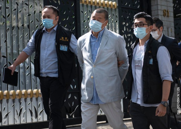 Uhapšen hongkoški tajkun Džimi Laj Uhapšen hongkoški tajkun Džimi Laj