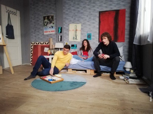 Reditelj TV drame Rekonstrukcija je Srđan Marković apsolvent na filmskoj i TV režiji na FDU Reditelj TV drame Rekonstrukcija je Srđan Marković apsolvent na filmskoj i TV režiji na FDU