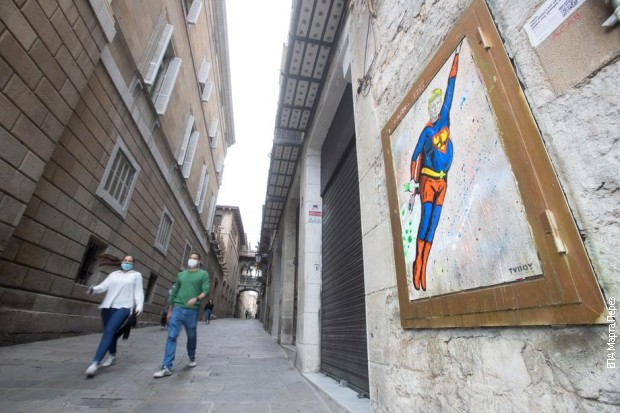 Supermen Tramp, slika italijanskog umetnika Salvatorea Bentendea u Barseloni
