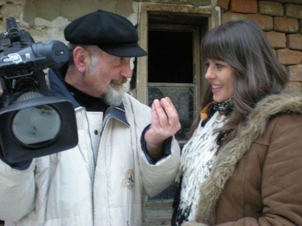 Autorka Nataša Todorović i snimatelj Dragan Stanojković na terenu Autorka Nataša Todorović i snimatelj Dragan Stanojković na terenu