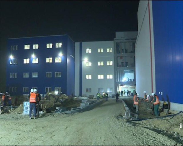 Radovi na izgradnji kovid-bolnice u Vojnom kompleksu 