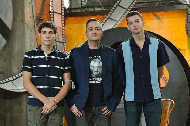 Глумац Денис Мурић са Марком Новаковићем и Луком Михаиловићем