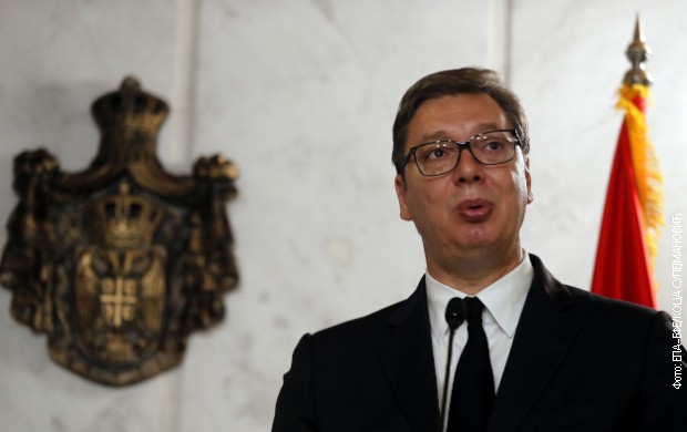 Vučić telefonom razgovarao sa kraljem Bahreina o unapređenju saradnje Vučić telefonom razgovarao sa kraljem Bahreina o unapređenju saradnje