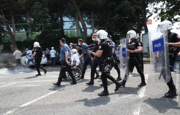 Turske vlasti uhapsile su 82 vojna lica u akciji usmerenoj na pristalice bivšeg imama Fetulaha Gulena
