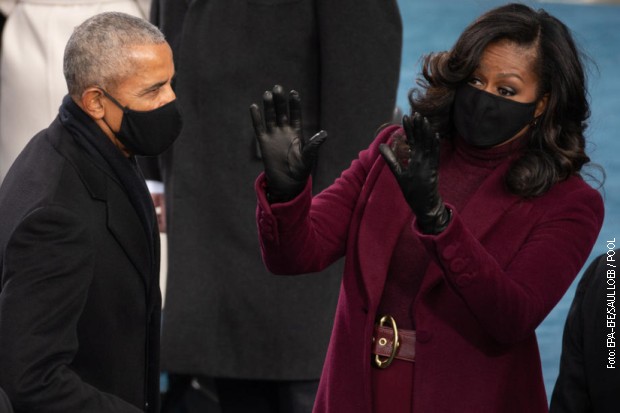 Mišel Obama na inauguraciji Džoa Bajdena sa suprugom Barakom Obamom