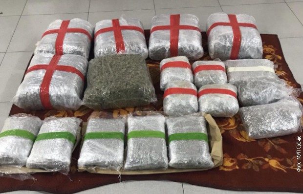 Zaplenjeno oko 40 kilograma marihuane, uhapšene dve osobe