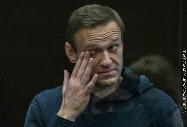 Aleksej Navaljni osuđen na tri i po godine