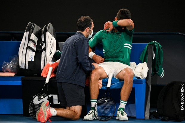 Novak je protiv Frica povredio trbušni mišić