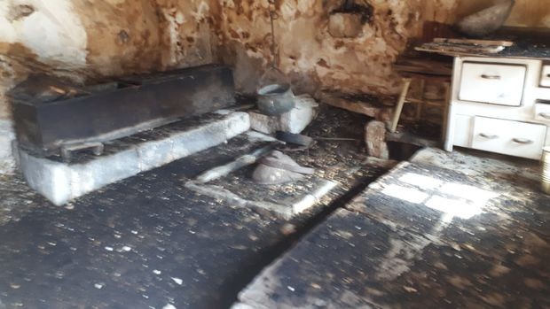 Камени кревети и огњиште