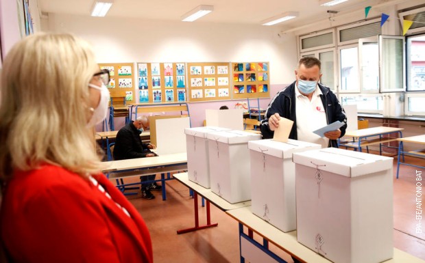 Lokalni izbori u Hrvatskoj su održani juče Lokalni izbori u Hrvatskoj su održani juče