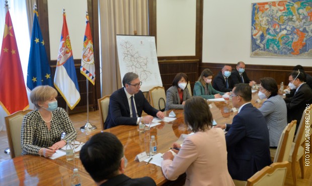 Sastanak Aleksandra Vučića i Čen Bo Sastanak Aleksandra Vučića i Čen Bo