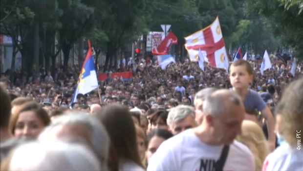Veliki broj građana u litiji