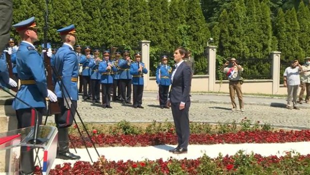 Ana Brnabić položila venac na spomenik Ana Brnabić položila venac na spomenik