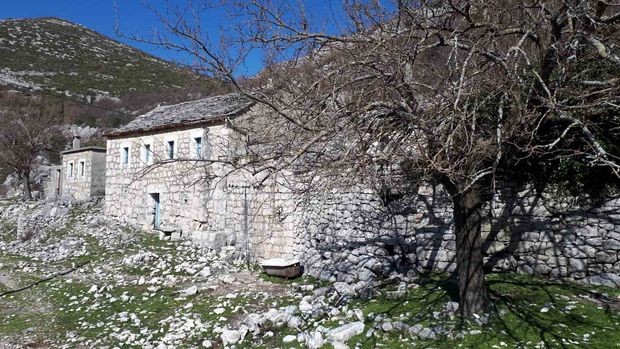 Увјећа у камену