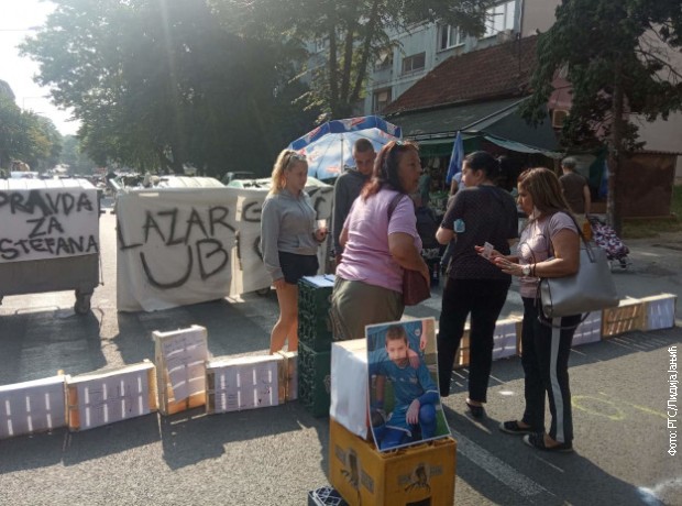 Blokirana ulica Marijane Gregorna na Karaburmi Blokirana ulica Marijane Gregorna na Karaburmi