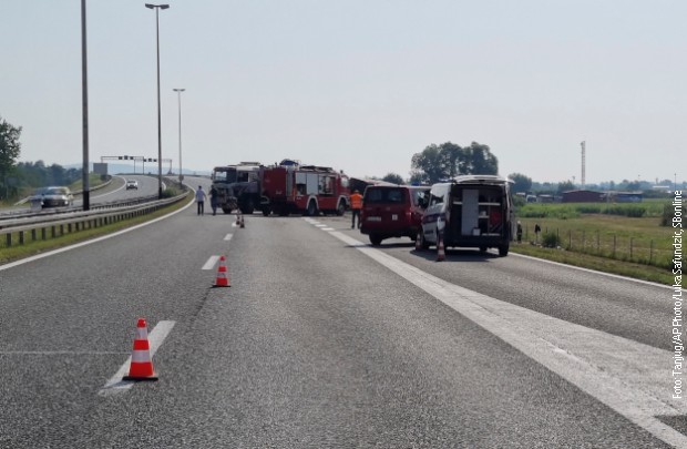 Mesto nesreće kod Slavonskog Broda Mesto nesreće kod Slavonskog Broda