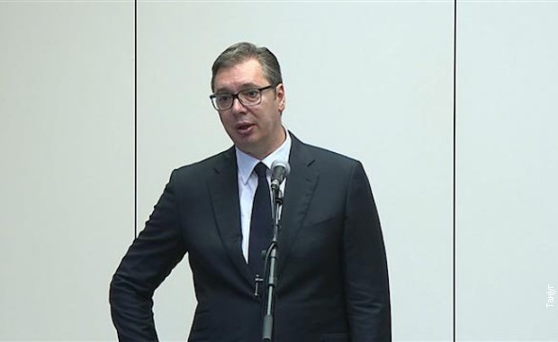 Vučić: Tri važna sporazuma u Skoplju, nadam se racionalnom rešenju problema u BiH Vučić: Tri važna sporazuma u Skoplju, nadam se racionalnom rešenju problema u BiH