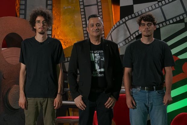 Pavle Pavlović i Marko Novaković sa direktorom fotografije Srđanom Mančevim