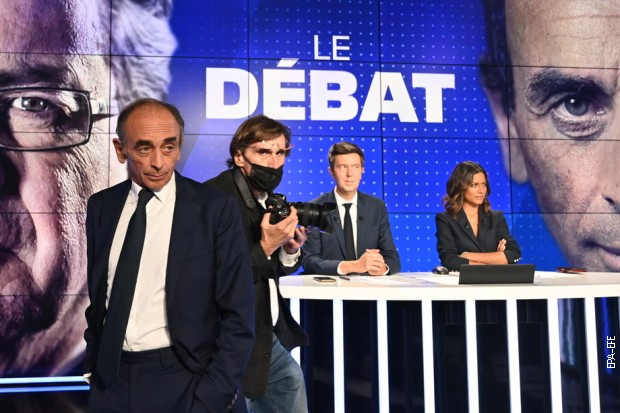 Erik Zemur na televizijskoj debati s Žan-Likom Melanšonom, septembra 2021.