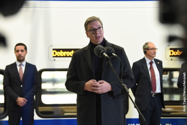 Vučić tokom primopredaje Vučić tokom primopredaje