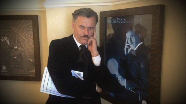 Жељко као Никола Тесла
