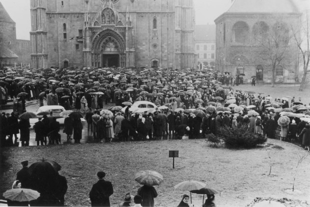 Сахрана Алојзија Степинца у Загребу 1960.