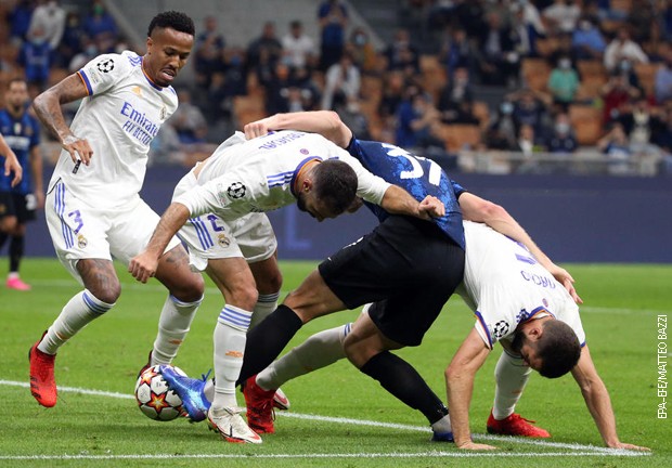 Real i Inter odlučuju o prvom mestu u Grupi D Real i Inter odlučuju o prvom mestu u Grupi D