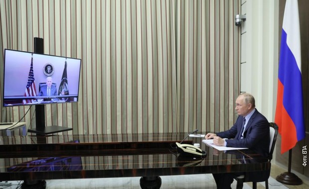 Putin i Bajden razgovaraju video-linkom Putin i Bajden razgovaraju video-linkom