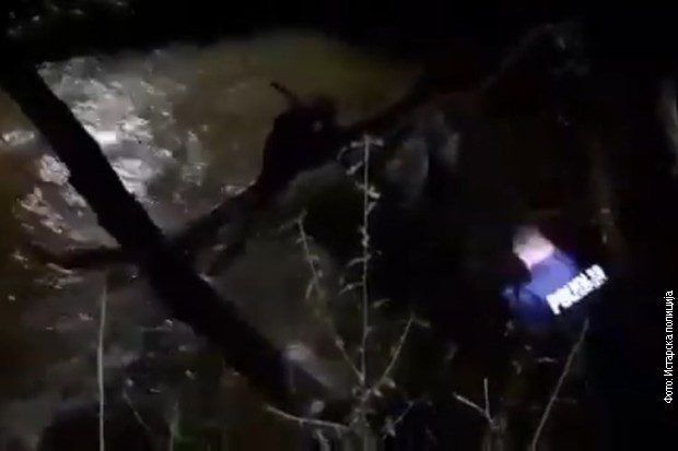 Pronađeno telo devojčice nestale u reci Draginji Pronađeno telo devojčice nestale u reci Draginji
