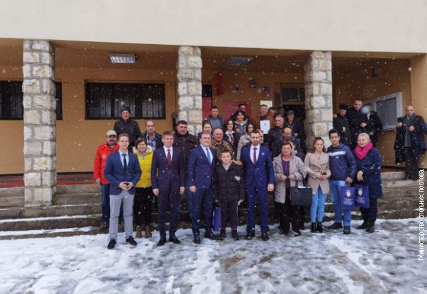 Za povratnike u Bosanskom Petrovcu 35 junica Za povratnike u Bosanskom Petrovcu 35 junica