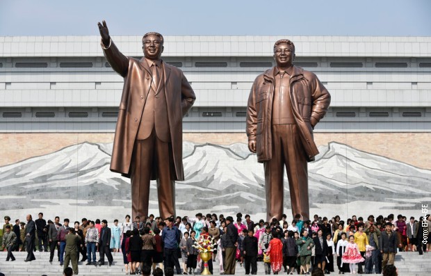 Statue Kim Džong Ila i Kim Il Sunga