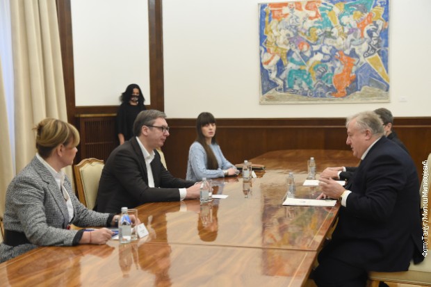 Predsednik Vučić sa ambasadorom Belorusije Predsednik Vučić sa ambasadorom Belorusije
